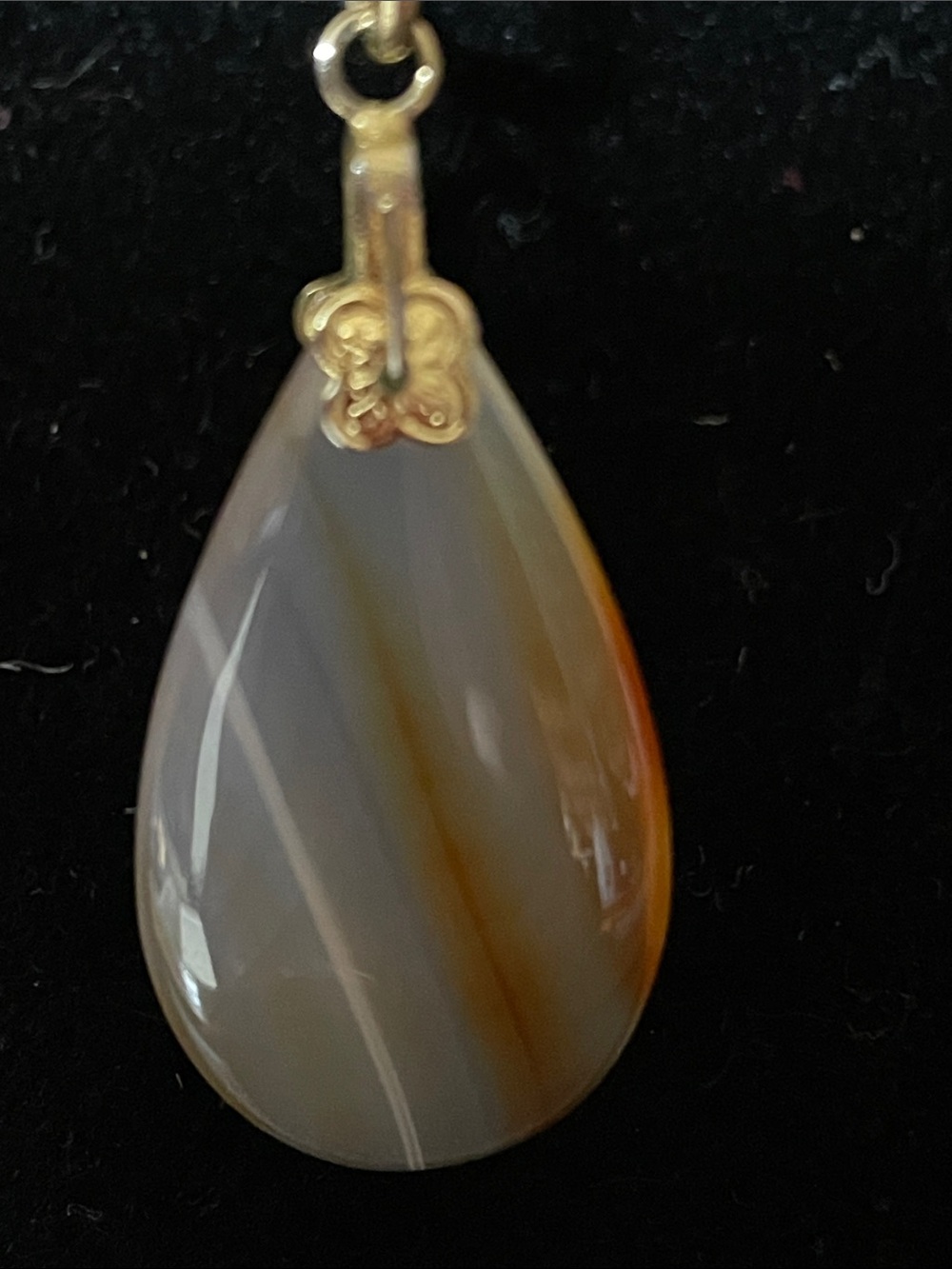 Gold Chain Necklace with Teardrop Agate Pendant - Picture 3 of 7